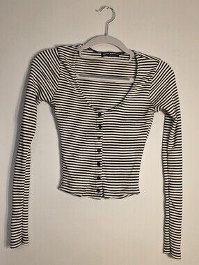 Brandy Melville Black and White Striped Long Sleeve Crop Top